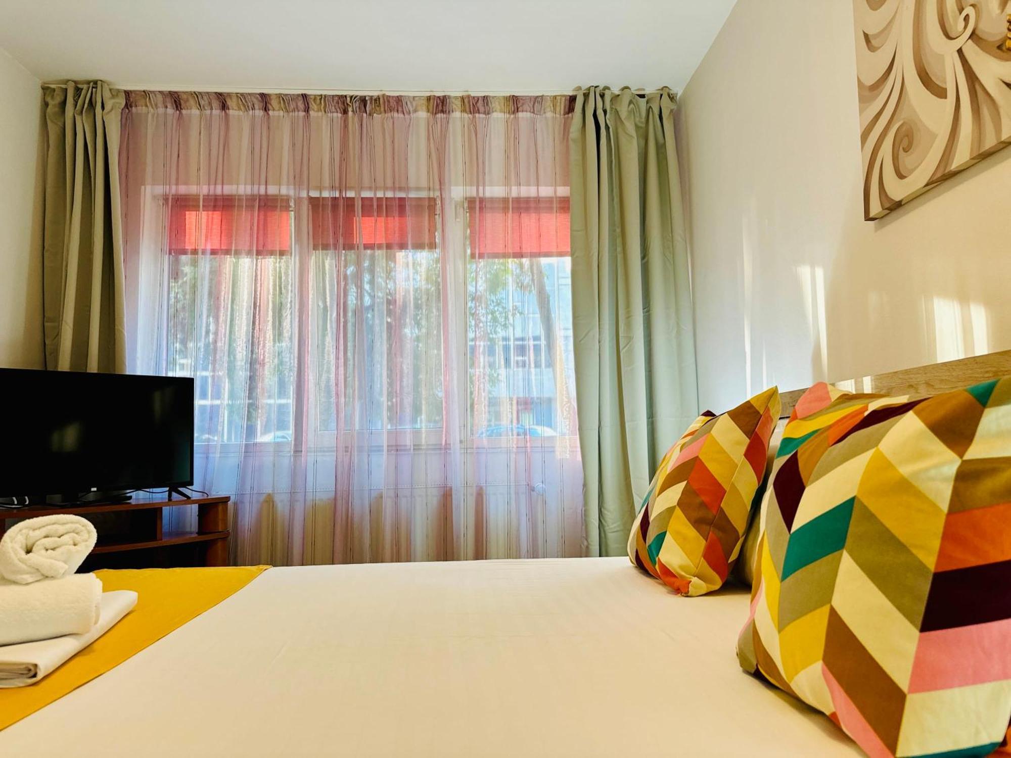 Joy City Stay Spacious Comfortable 蒂米什瓦拉 外观 照片